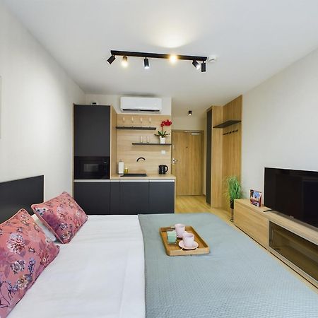 Modern Studios With Air Conditioning In Downtown Krakow By Noclegi Renters Eksteriør bilde